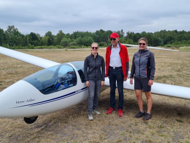Anna Büge und Elena Parisis haben ihre praktische Prüfung bestanden Anna Büge und Elena Parisis haben ihre praktische Prüfung bestanden